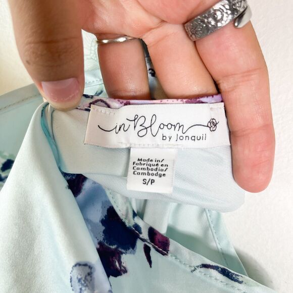 In Bloom by Jonquil NWOT Women's Floral Print Cami Satin TOP Mist Blue Size S - Picture 3 of 4